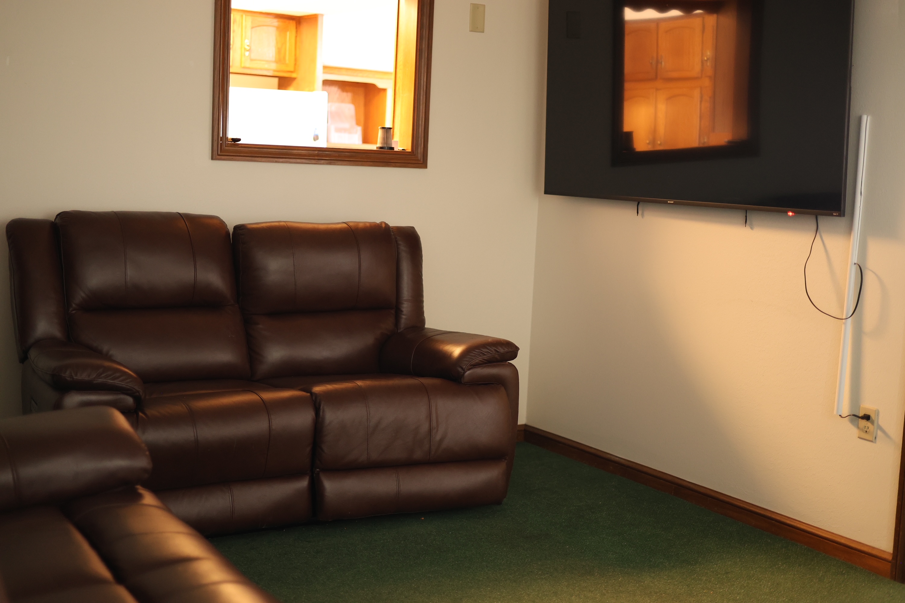Toledo living room with leather sofas